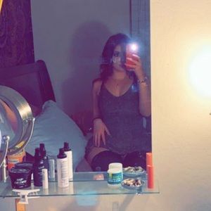 Meet your Posher, Desiree